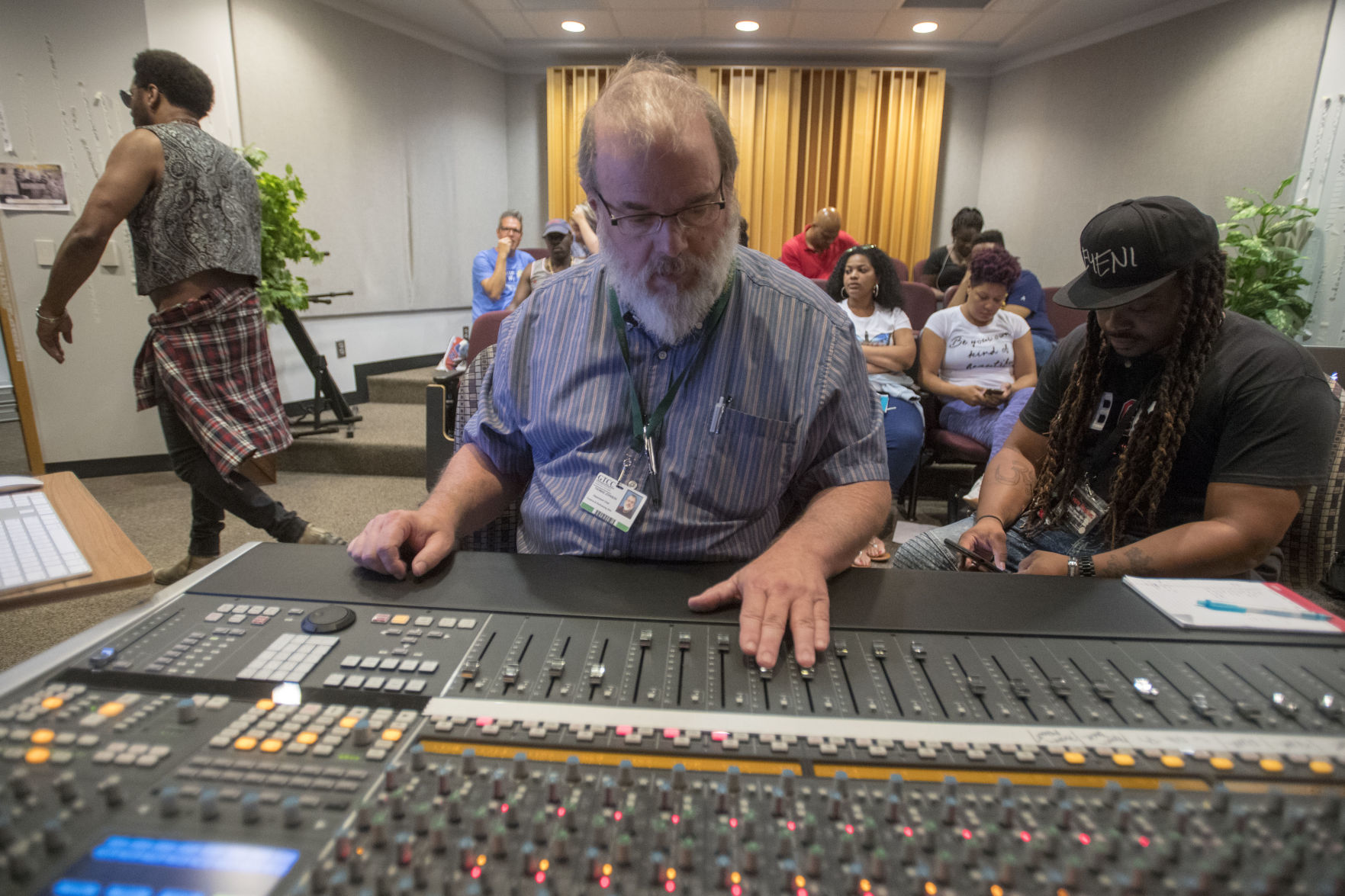 The making of the 'Artists United to End Poverty' album